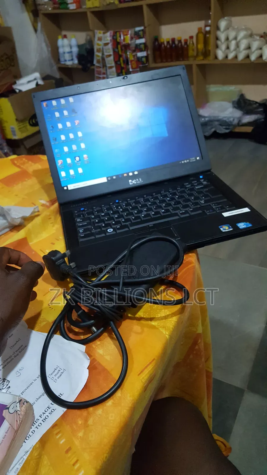 Laptop Dell XPS 17 9700 6GB Intel Core i5 HDD 500GB