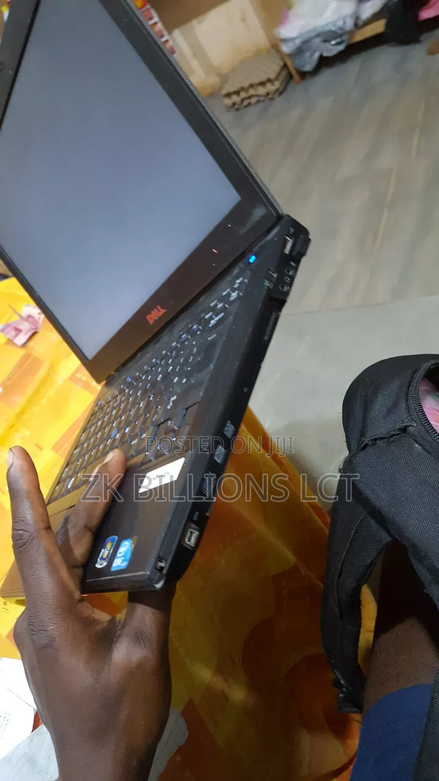 Laptop Dell XPS 17 9700 6GB Intel Core i5 HDD 500GB