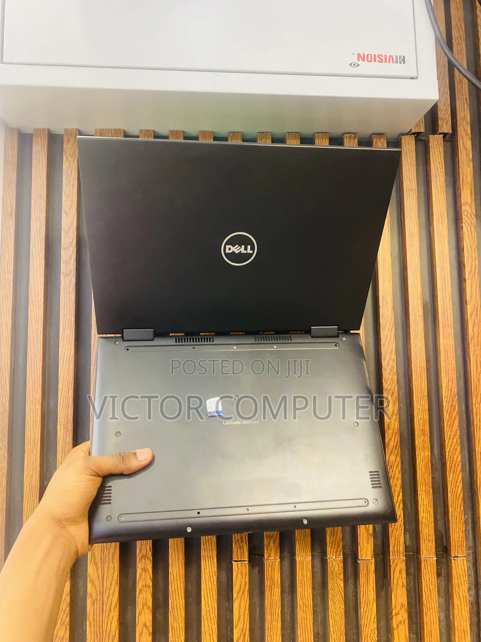 Laptop Dell Latitude 3390 2-in-1 8GB Intel Core i5 SSD 256GB