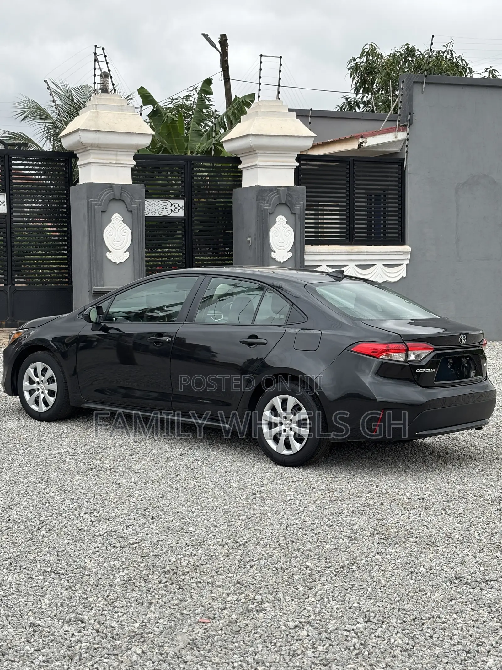 Toyota Corolla LE 2021 Black