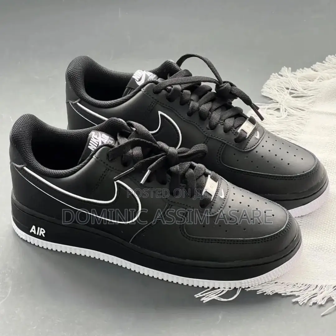 Nike Air Force One / Black Warrior