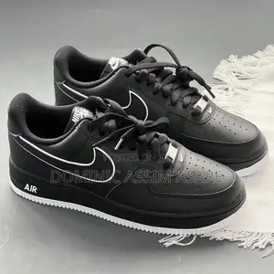 Nike Air Force One / Black Warrior