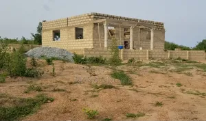 2bdrm House in Elvia Properties, Effutu Municipal for sale