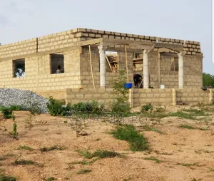 2bdrm House in Elvia Properties, Effutu Municipal for sale