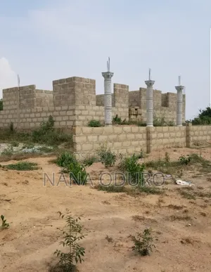 2bdrm House in Elvia Properties, Effutu Municipal for sale