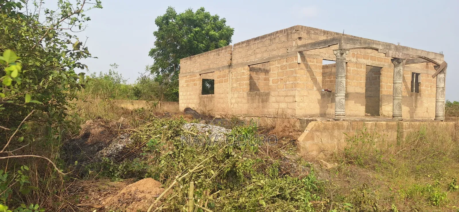 2bdrm House in Elvia Properties, Effutu Municipal for sale
