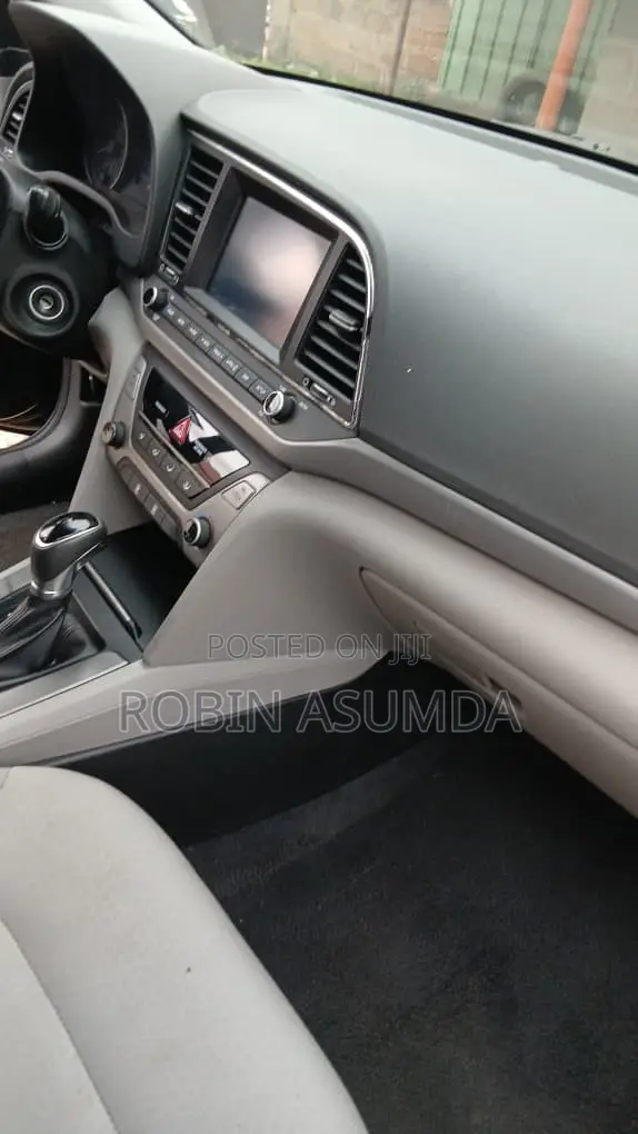 Hyundai Elantra 2018 Black
