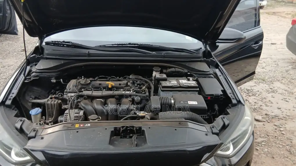 Hyundai Elantra 2018 Black