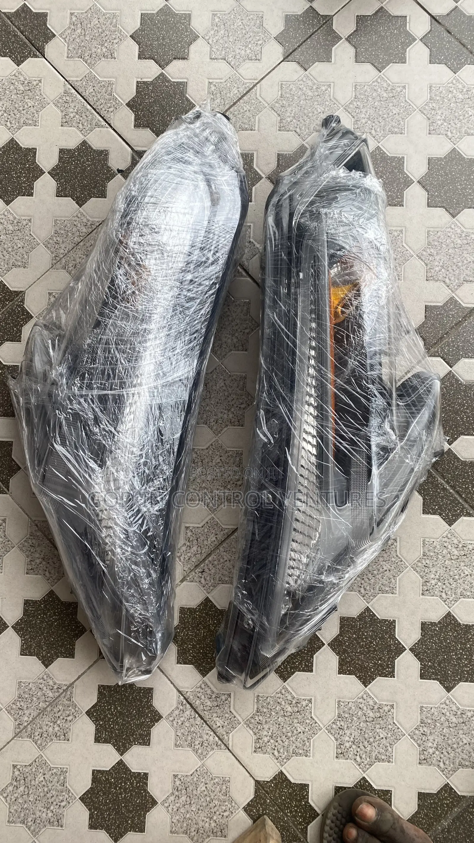 Nissan Juke 2014 - 2018 Top Headlight Pair