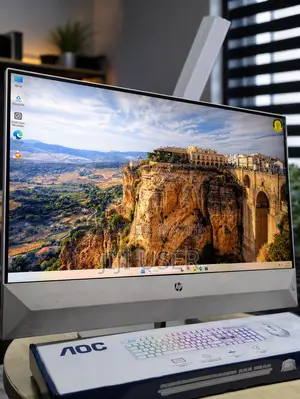 Desktop Computer HP Pavilion 27 8GB Intel Core i5 SSD 256GB