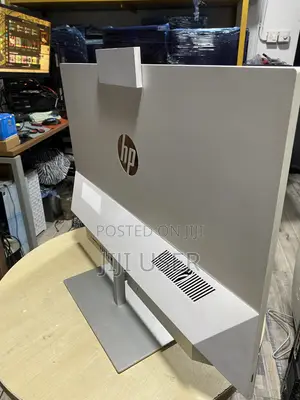 Desktop Computer HP Pavilion 27 8GB Intel Core i5 SSD 256GB