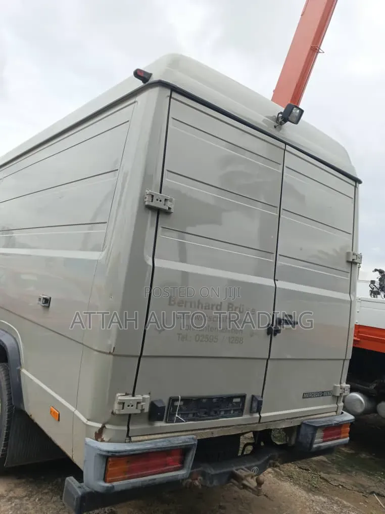 Mercedes-Benz T1/TN 2012 Grey