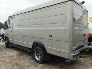 Mercedes-Benz T1/TN 2012 Grey