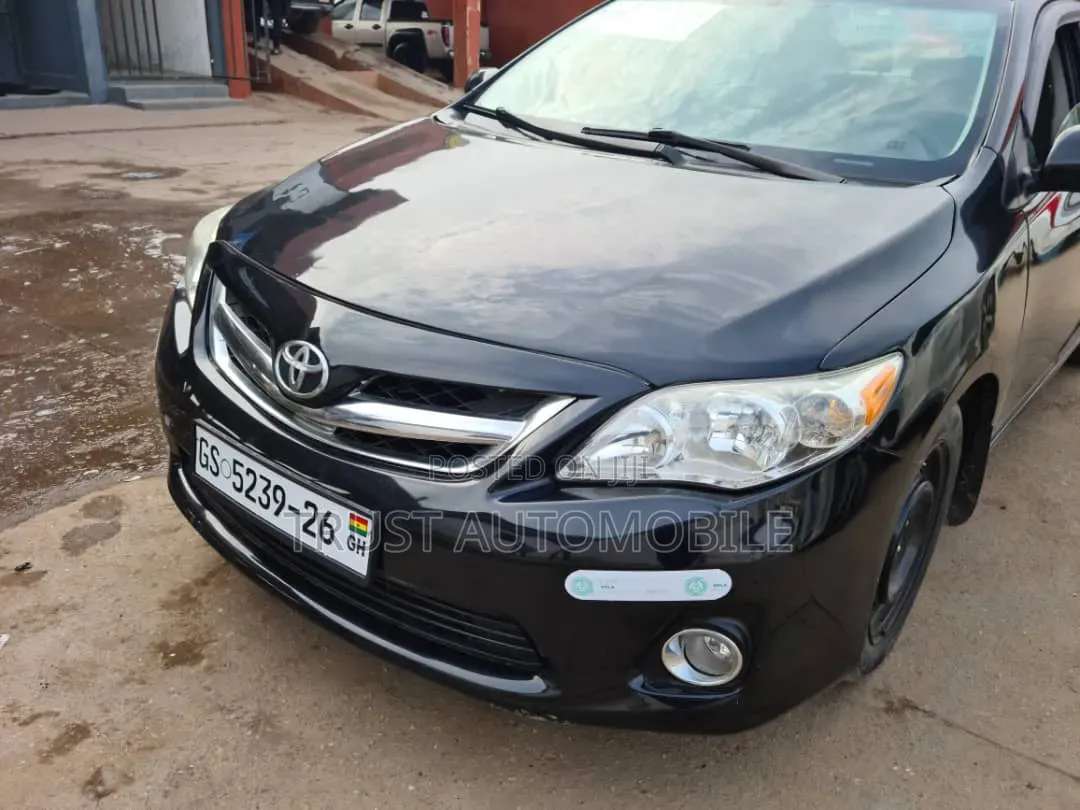 Toyota Corolla 2013 Black