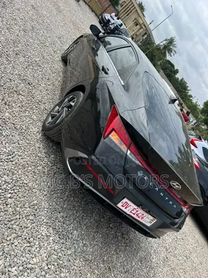 Hyundai Elantra 2025 Black