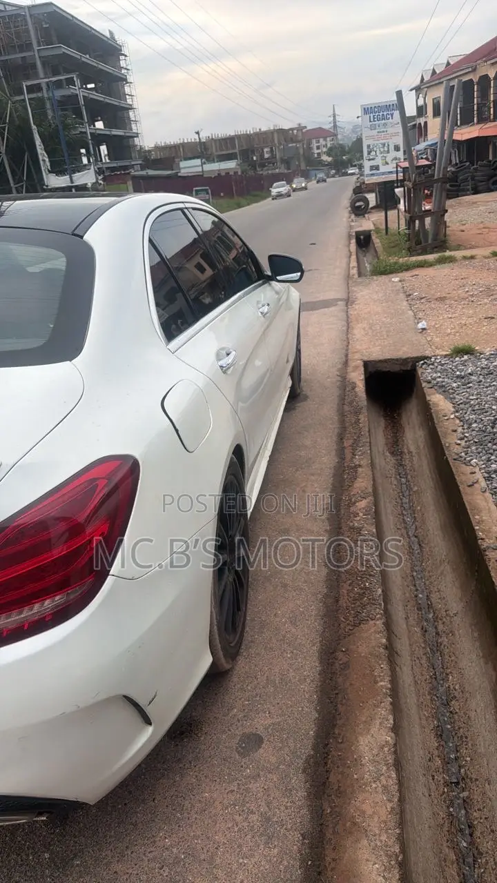 Mercedes-Benz C43 2018 White