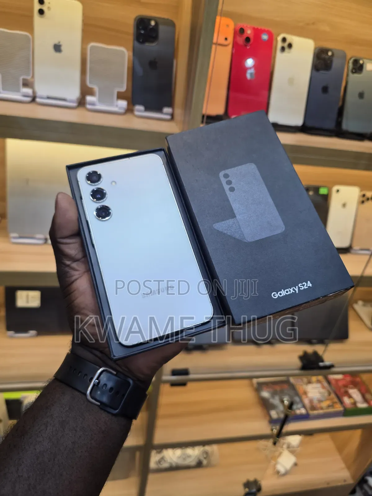 New Samsung Galaxy S24 128 GB Gold