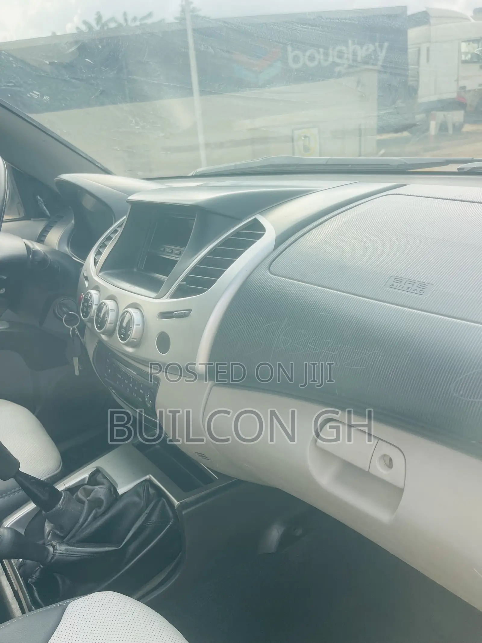 Mitsubishi L200 Double Cab 2.5 180hp 4WD 2012 Gray