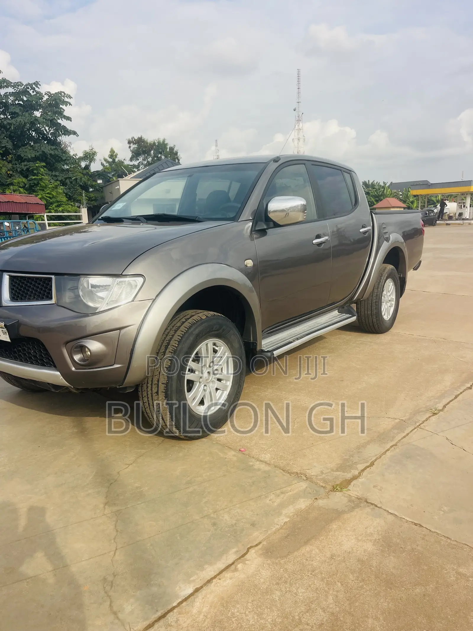 Mitsubishi L200 Double Cab 2.5 180hp 4WD 2012 Gray