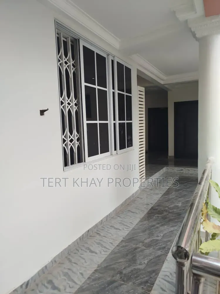 2bdrm Apartment in Coastal Estate, Melcom for rent