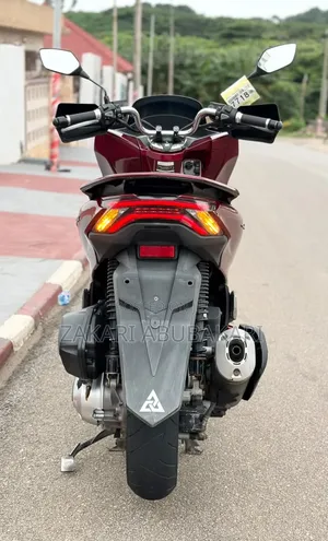Honda 2023 Red