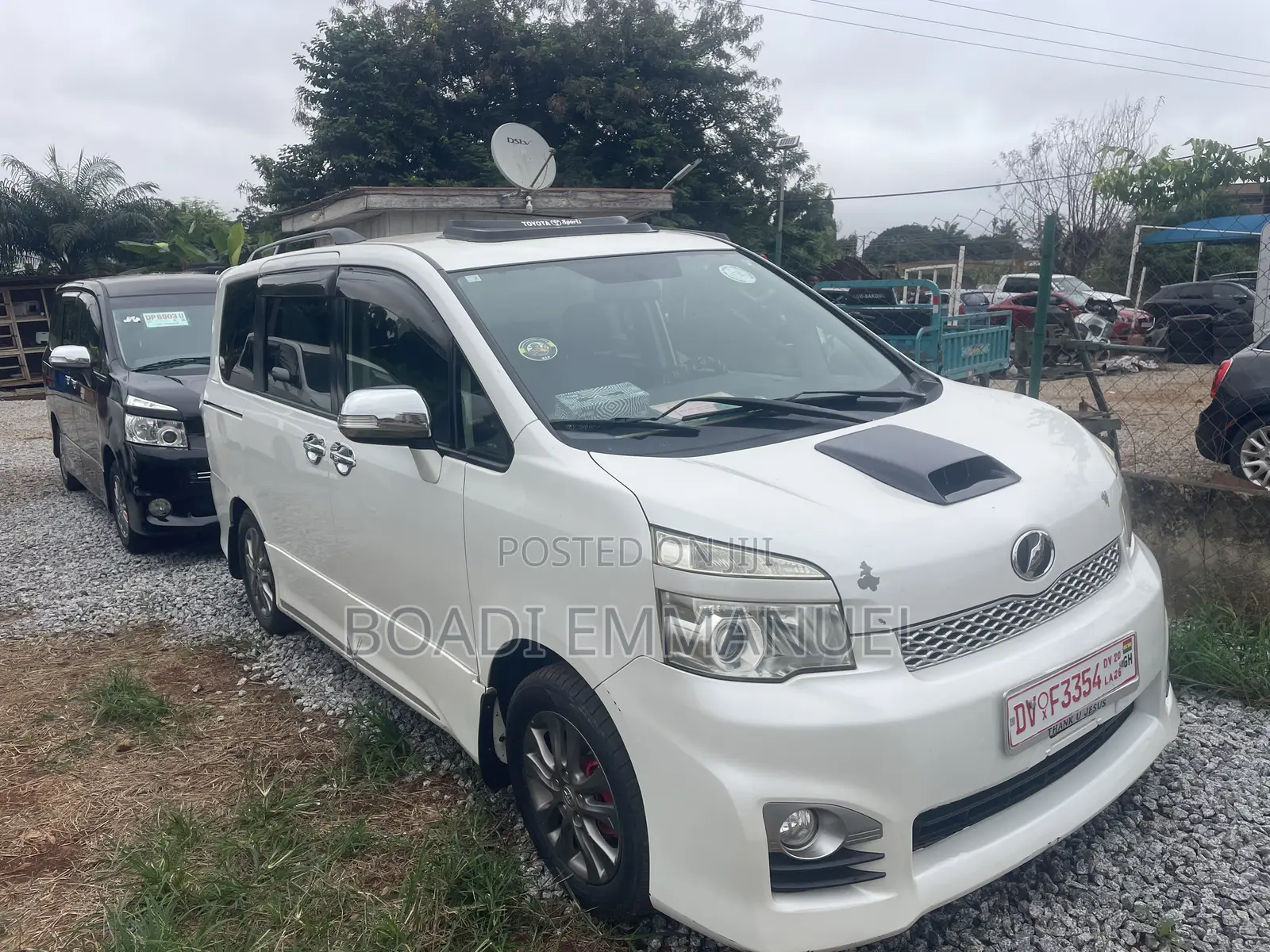 Toyota Voxy 2012 White