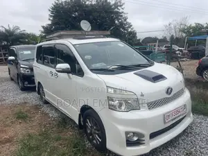 Toyota Voxy 2012 White