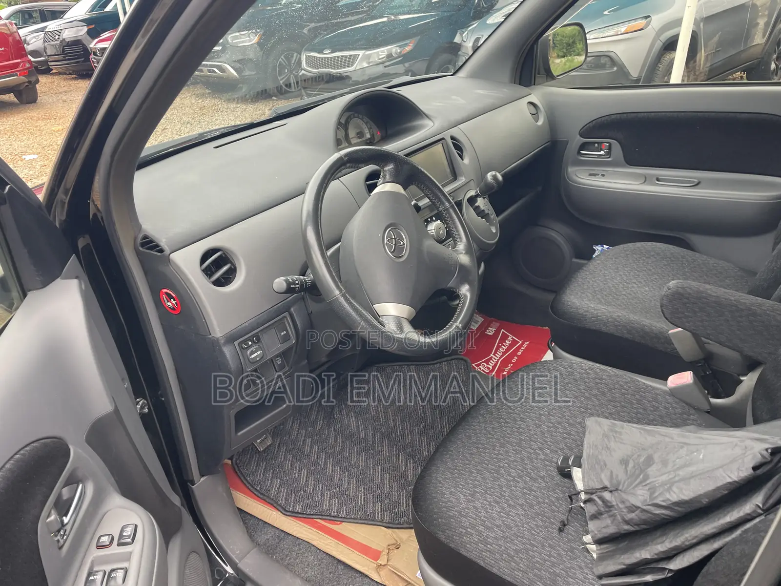 Toyota Sienta 2012 Pearl