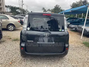 Toyota Sienta 2012 Pearl