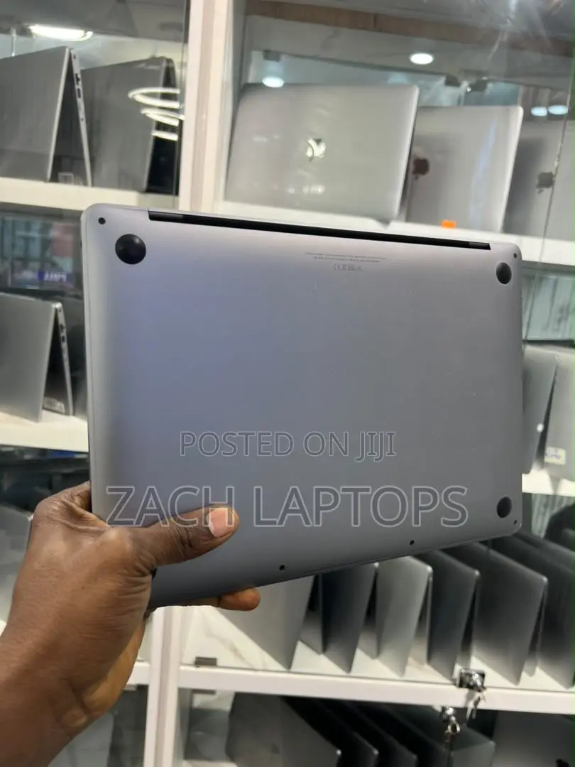 Laptop Apple MacBook Pro 2020 M1 8GB Apple M1 Pro SSD 512GB