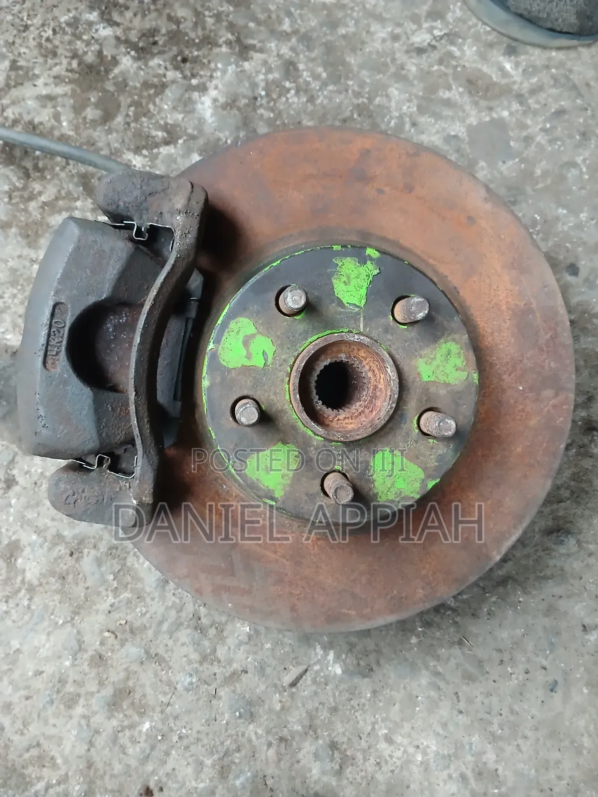 Toyota Corolla S (2003 - 2008) Front Hub