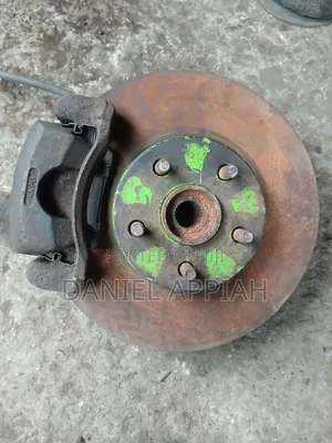 Toyota Corolla S (2003 - 2008) Front Hub