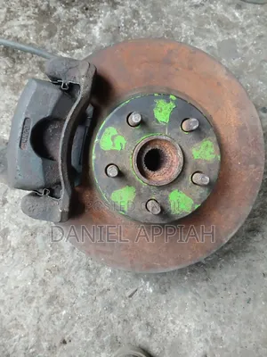 Toyota Corolla S (2003 - 2008) Front Hub