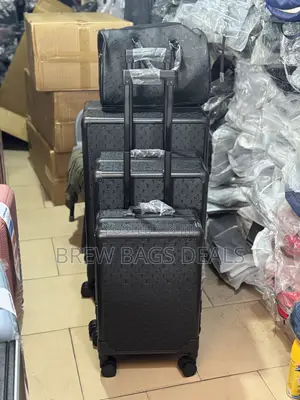Premium Quality 4set Louis Vuitton Zipless Traveling Bag.