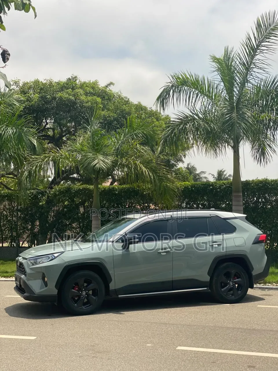 Toyota RAV4 2020 Green