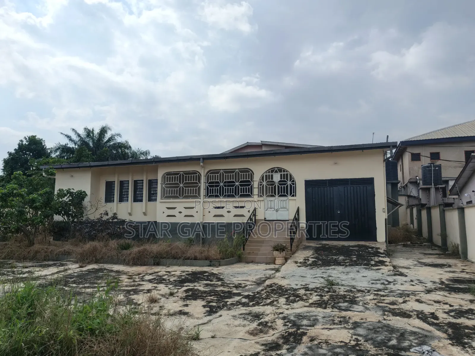 3bdrm House in Oduom, Near Tech, Kumasi Metropolitan for sale