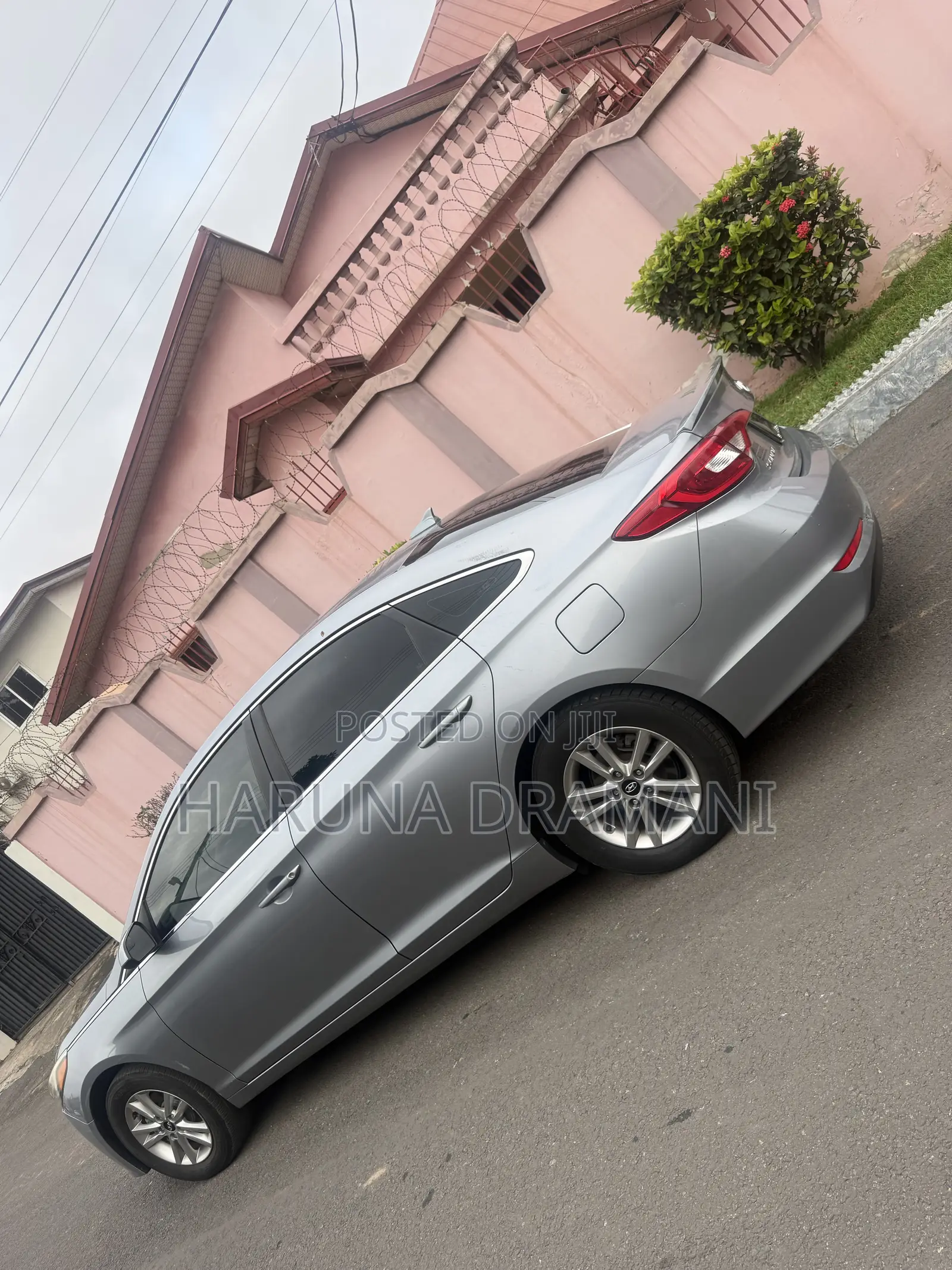 Hyundai Sonata Sport 2.0T Sedan FWD (2.0L 4cyl 6A) 2017