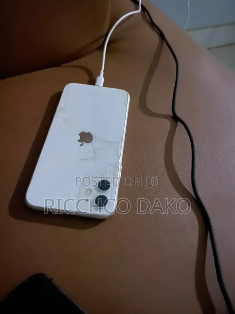 Apple iPhone 11 64 GB White