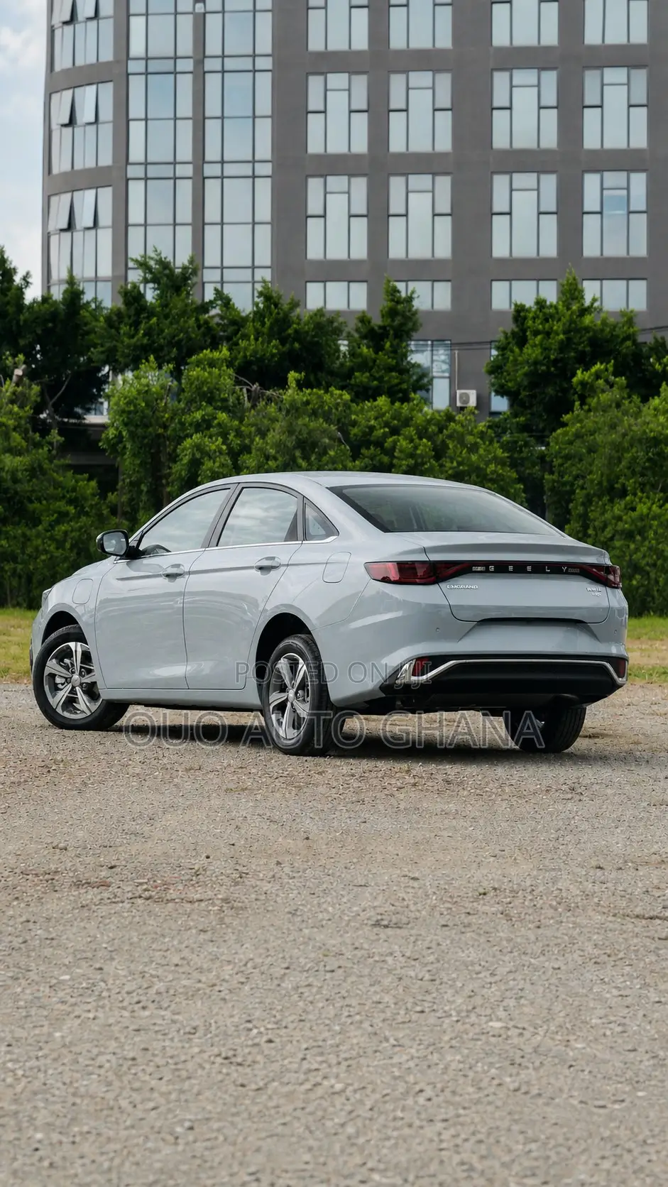 Geely Emgrand EC7 2024 Gray