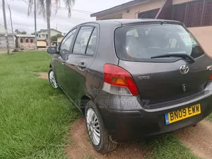 Toyota Yaris 2009 Gray