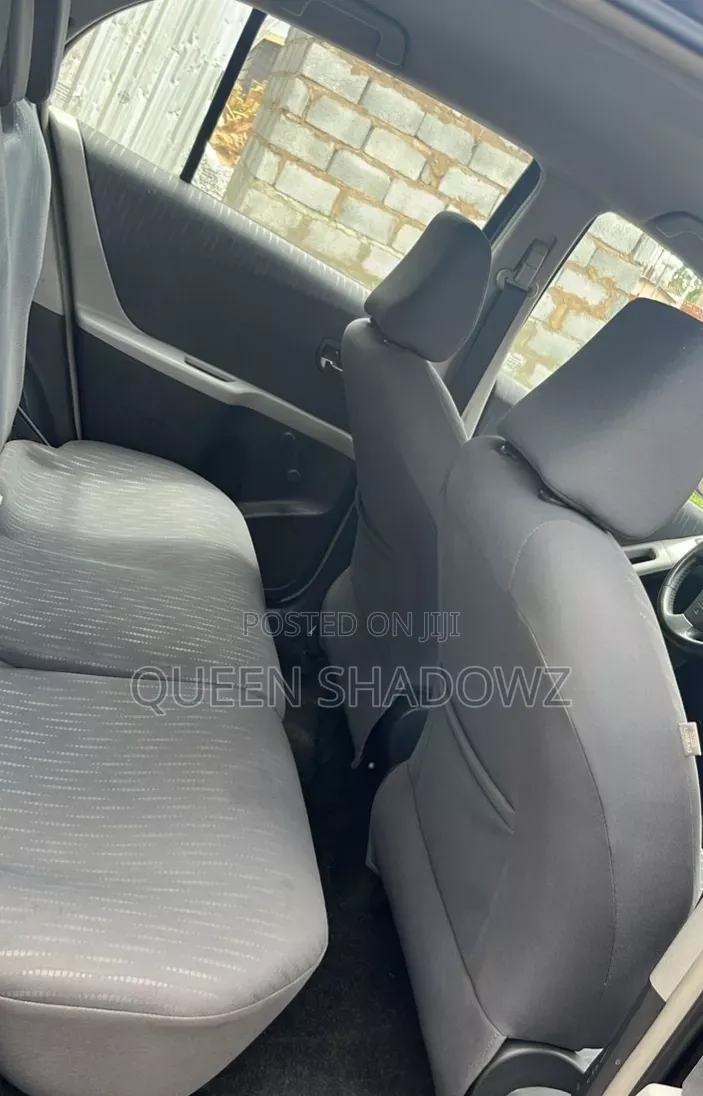 Toyota Yaris 2009 Gray