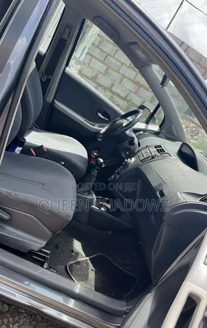 Toyota Yaris 2009 Gray