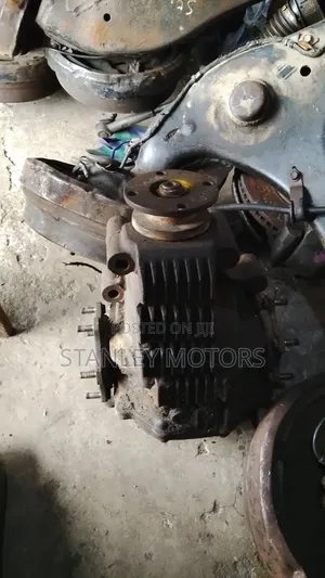 Toyota Hiace Axle