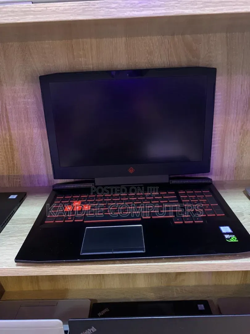 Laptop HP Omen 15-dh002nr 16GB Intel Core i5 SSD 128GB