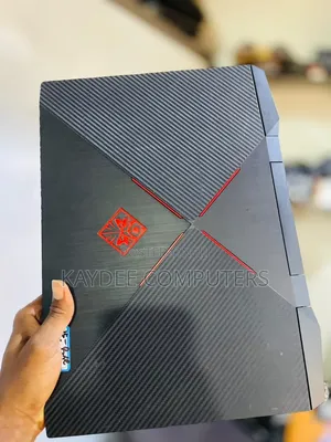 Laptop HP Omen 15-dh002nr 16GB Intel Core i5 SSD 128GB