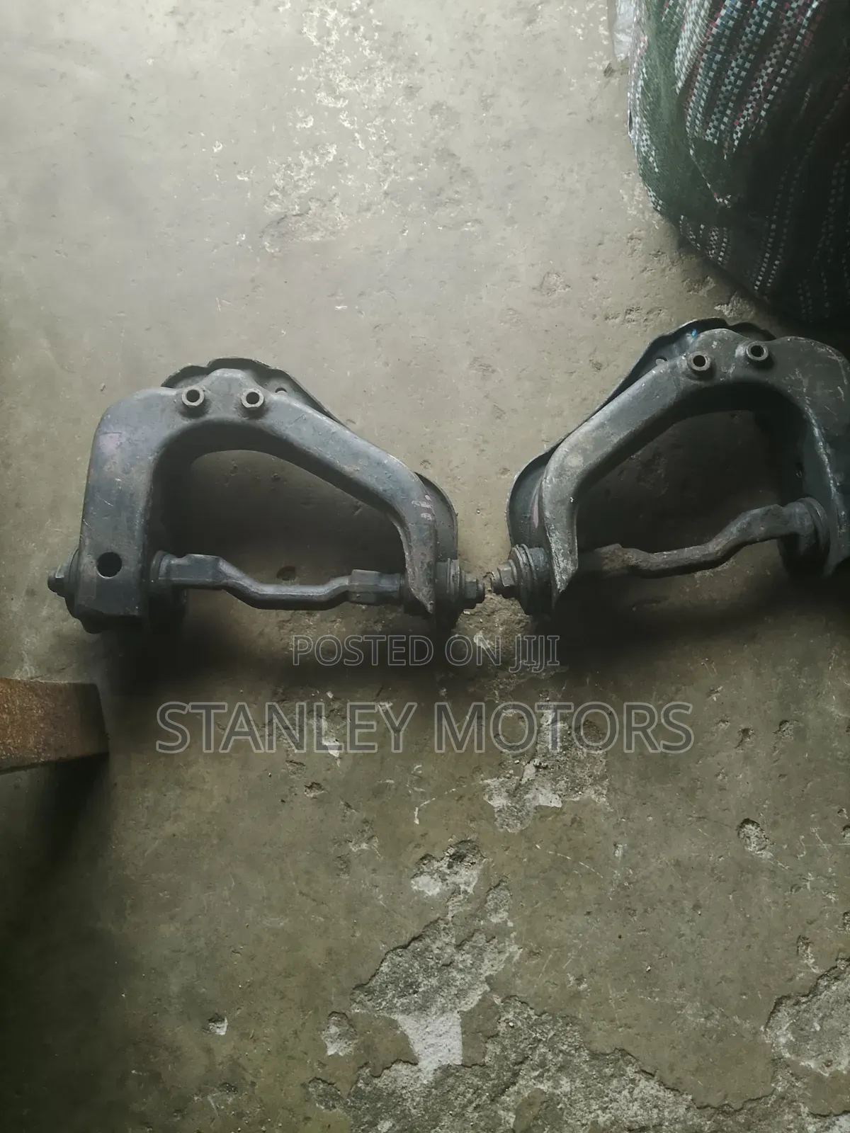 Toyota Hiace Comota Upperarm
