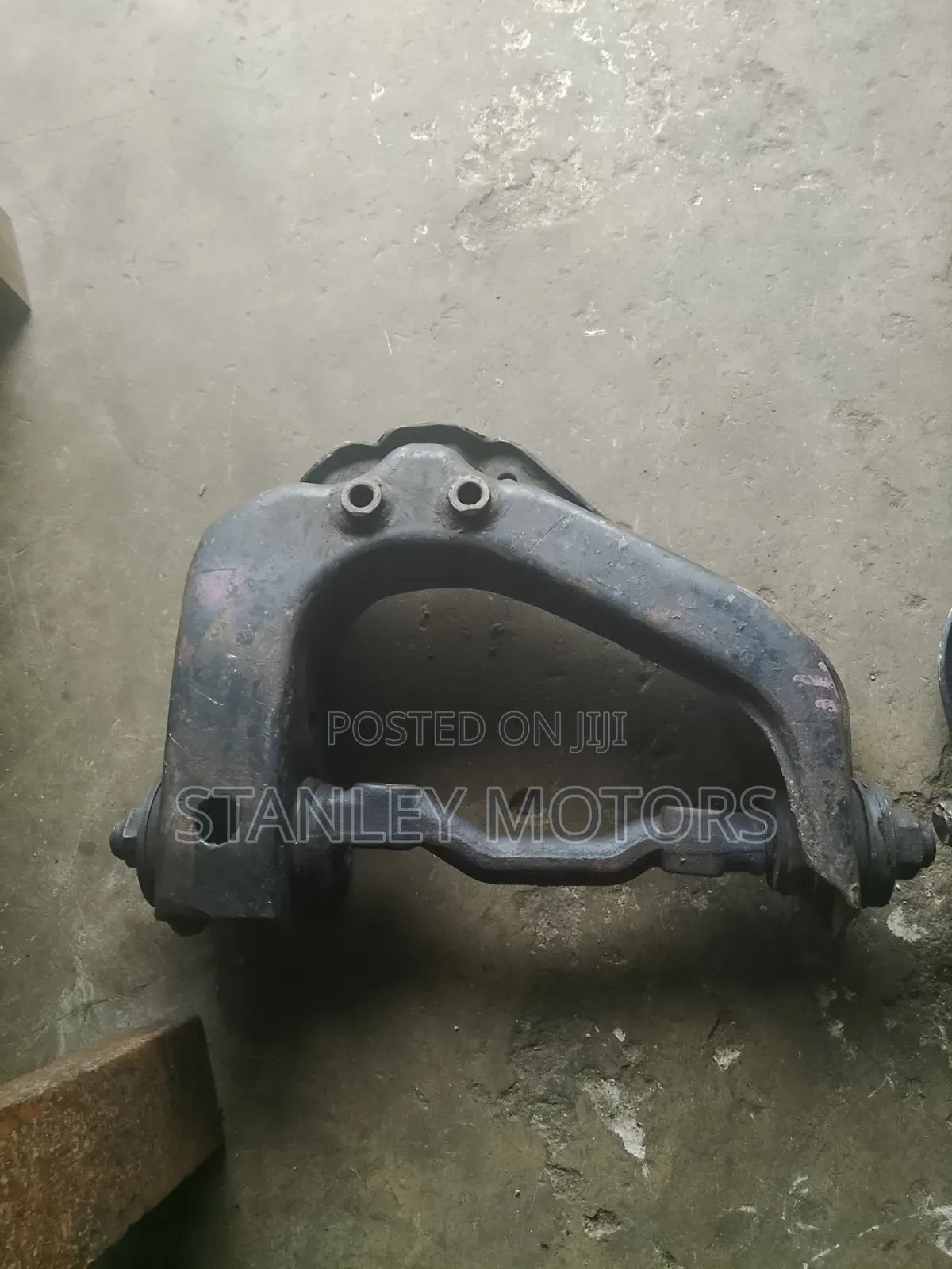 Toyota Hiace Comota Upperarm