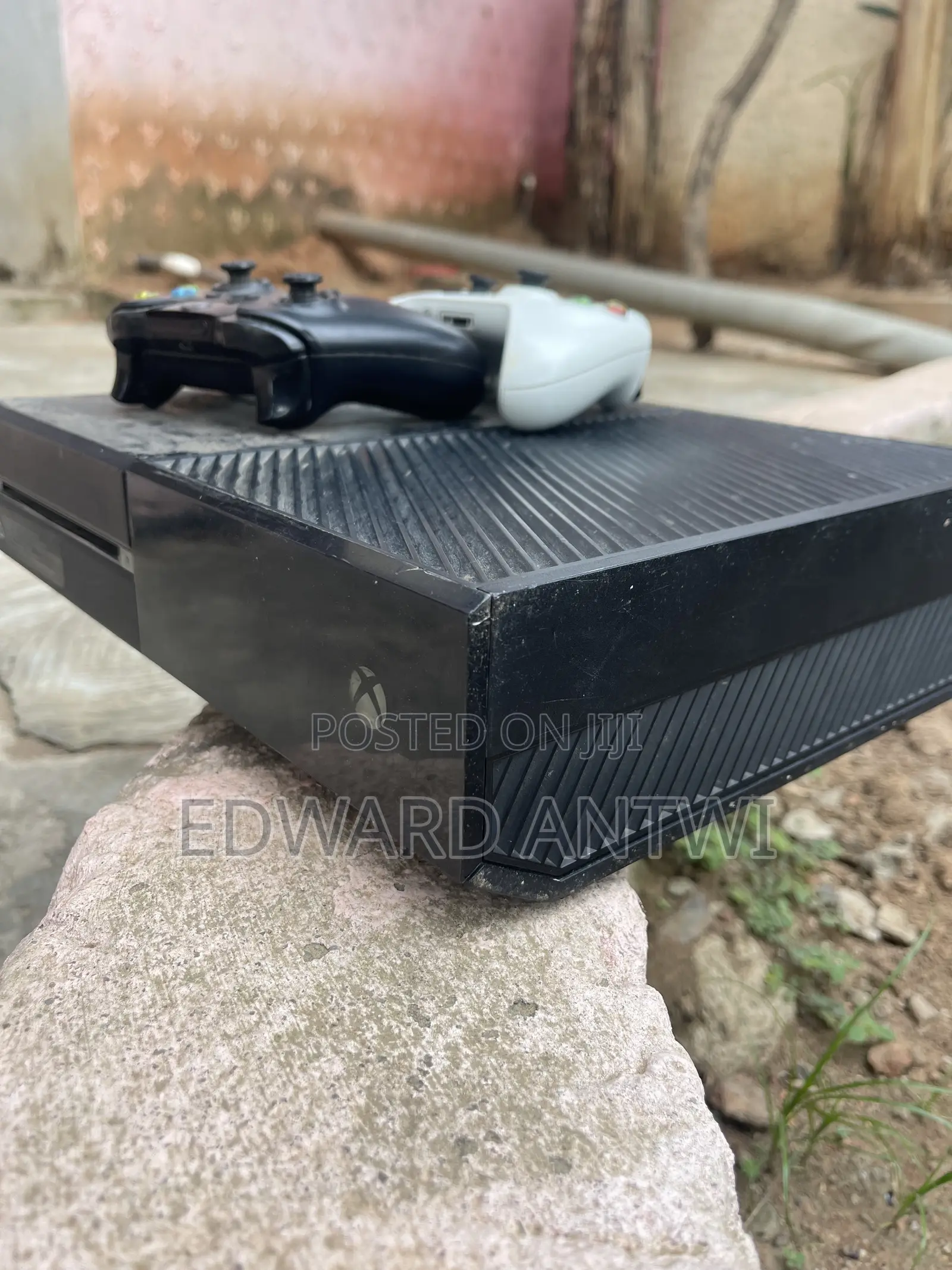 Xbox One With Controllers and 3 Games