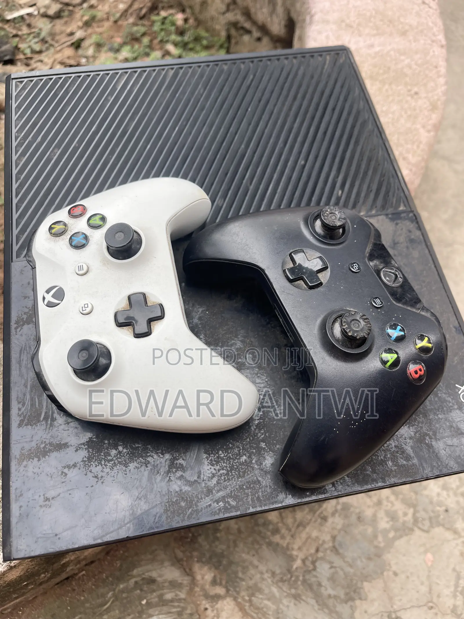 Xbox One With Controllers and 3 Games