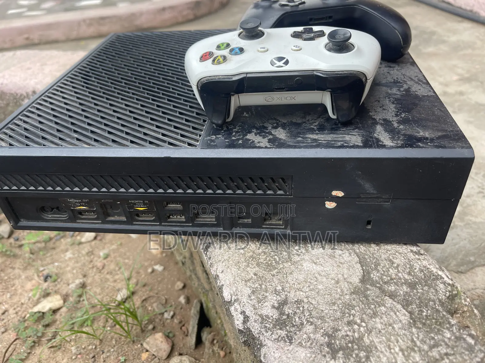 Xbox One With Controllers and 3 Games